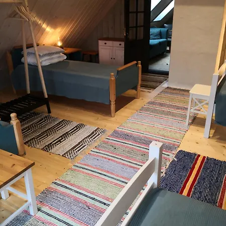 بيت للعطل Saadumaee House