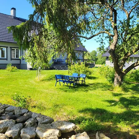 Saadumaee House Saarekula